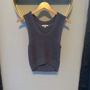 XS AE crop top